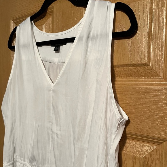 Banana Republic Crinkle Gauze Tiered Tank Top - Picture 4 of 10